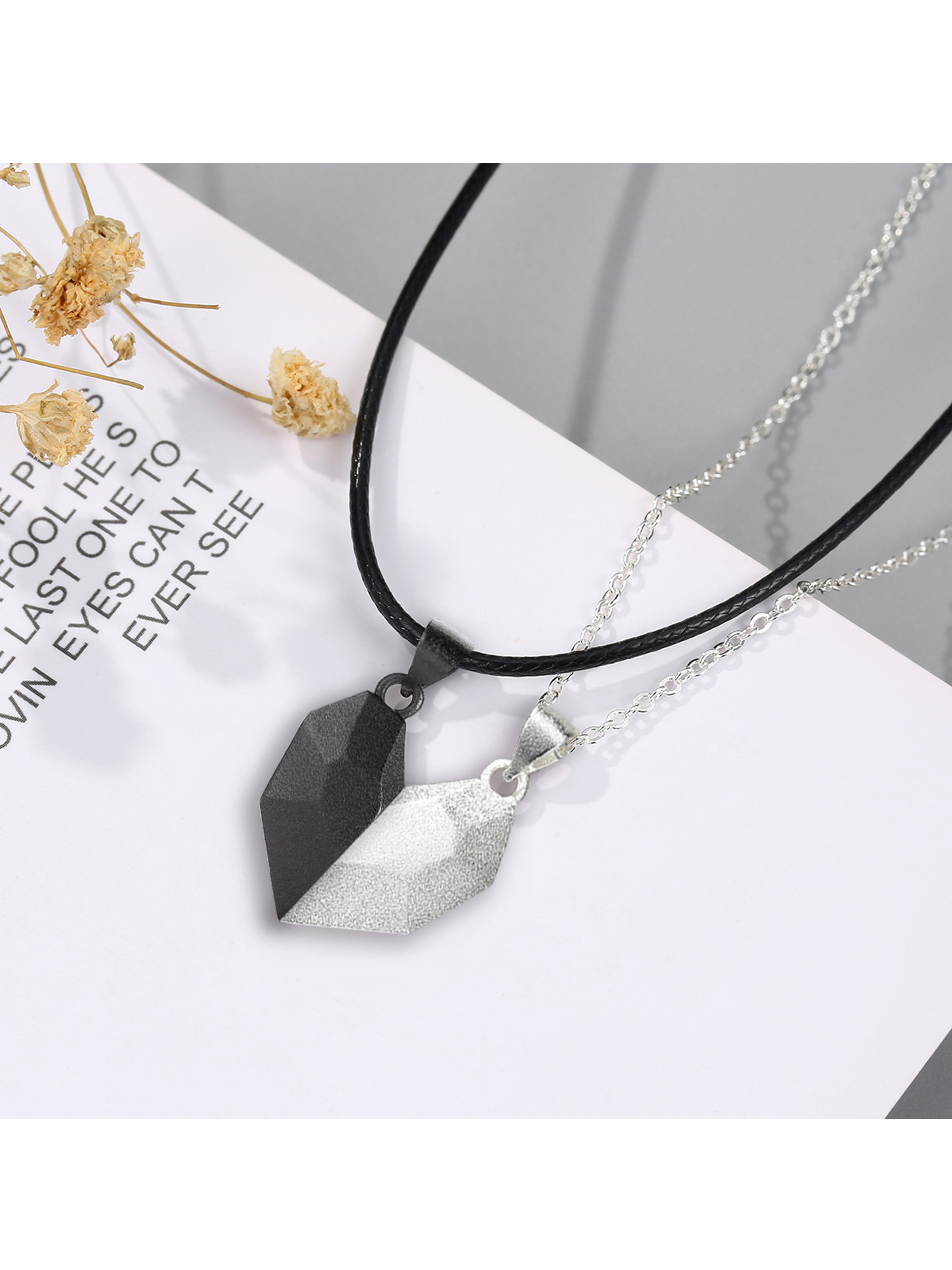 Engagement Vembley 2 Pcs Best Valentine Gift Black And Silver Matching Magnetic Heart Couples Pendant Necklace For Men And Women
