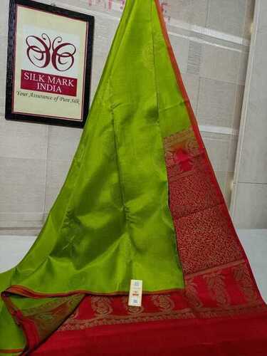 ग्रीन प्योर कांजीवरम न्यू गोल्ड मैरी