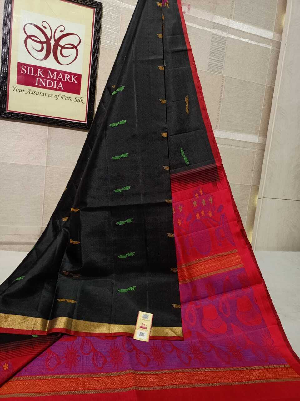 Black Handvowen Kanjivaram Soft Silk Saree