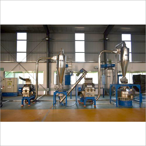 Stainless Steel Three Stage Chilly Grinding And Blending System 3000 Rpm Capacity: 200 To 1000 Kg/Hr
