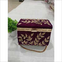 पर्पल लेडीज़ डिज़ाइनर क्लच बैग