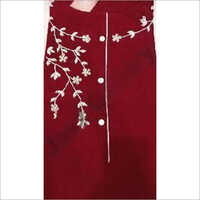 प्रिंटेड लेडीज़ राउंड नेक मैरून कुर्ती