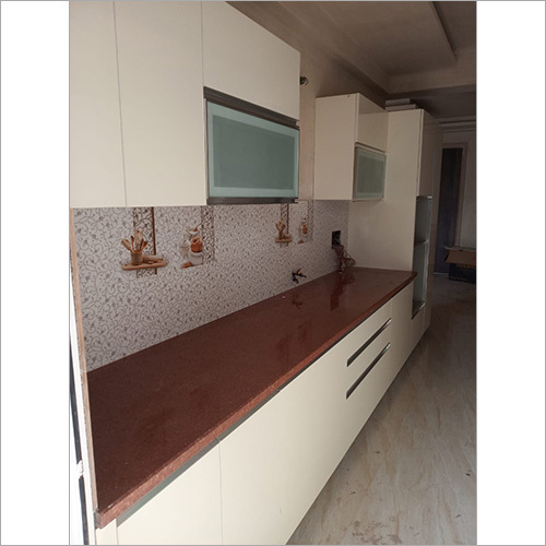 HDMR से बनी सफ़ेद रसोई