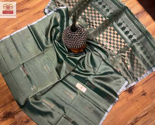 ग्रे सॉफ्ट सिल्क साड़ी शतरंज बुट्टा कांजीवरम सिल्क