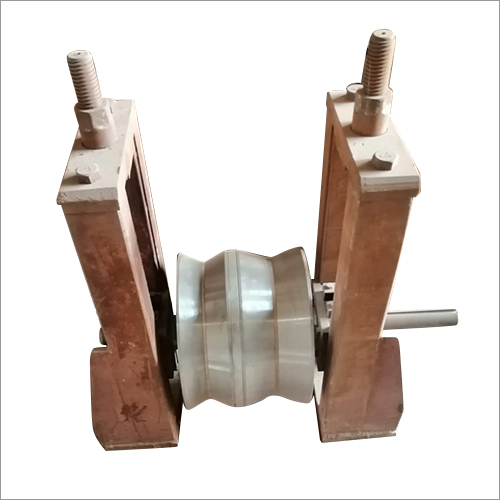 Stainless Steel Magnetic Stand With Roll And Shaft