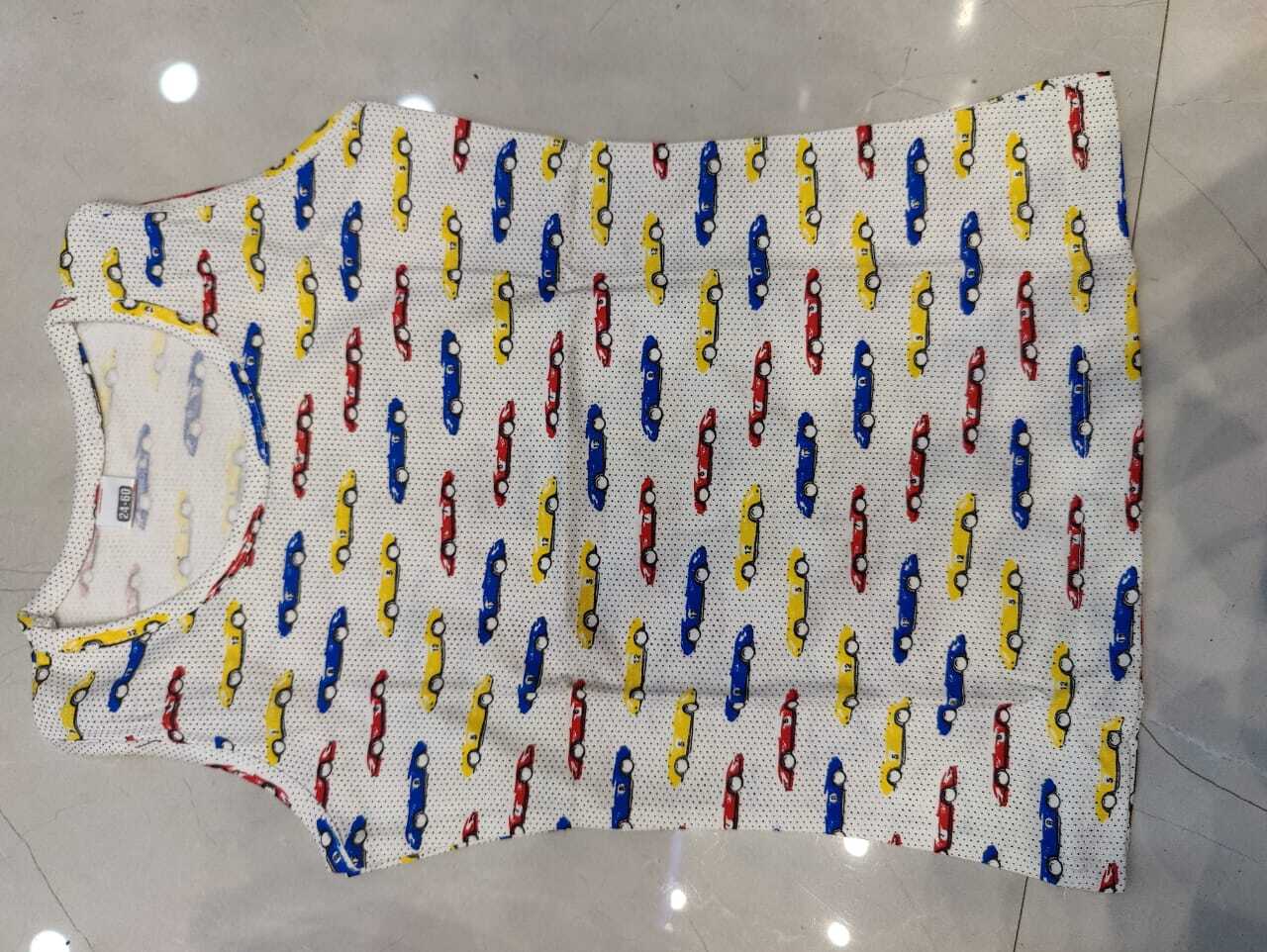 Kids Top - Cotton, Customized Size 1-2 Yrs To 3-4 Yrs, Red Color , Breathable And Washable, Sleeveless Modern Style