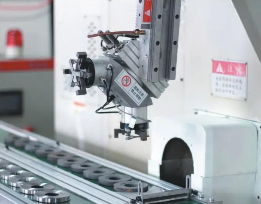 White Cnc Gantry Loader