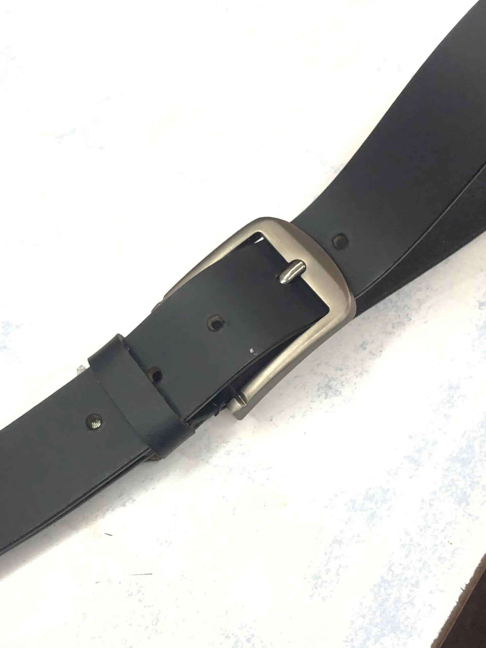 Leather Casual Belt - Genuine Leather, Waist Size: 32-42 Inches, Color: Black, Width: 40mm | Reversible Design, Nickel-free Buckle, Lightweight & Durable
