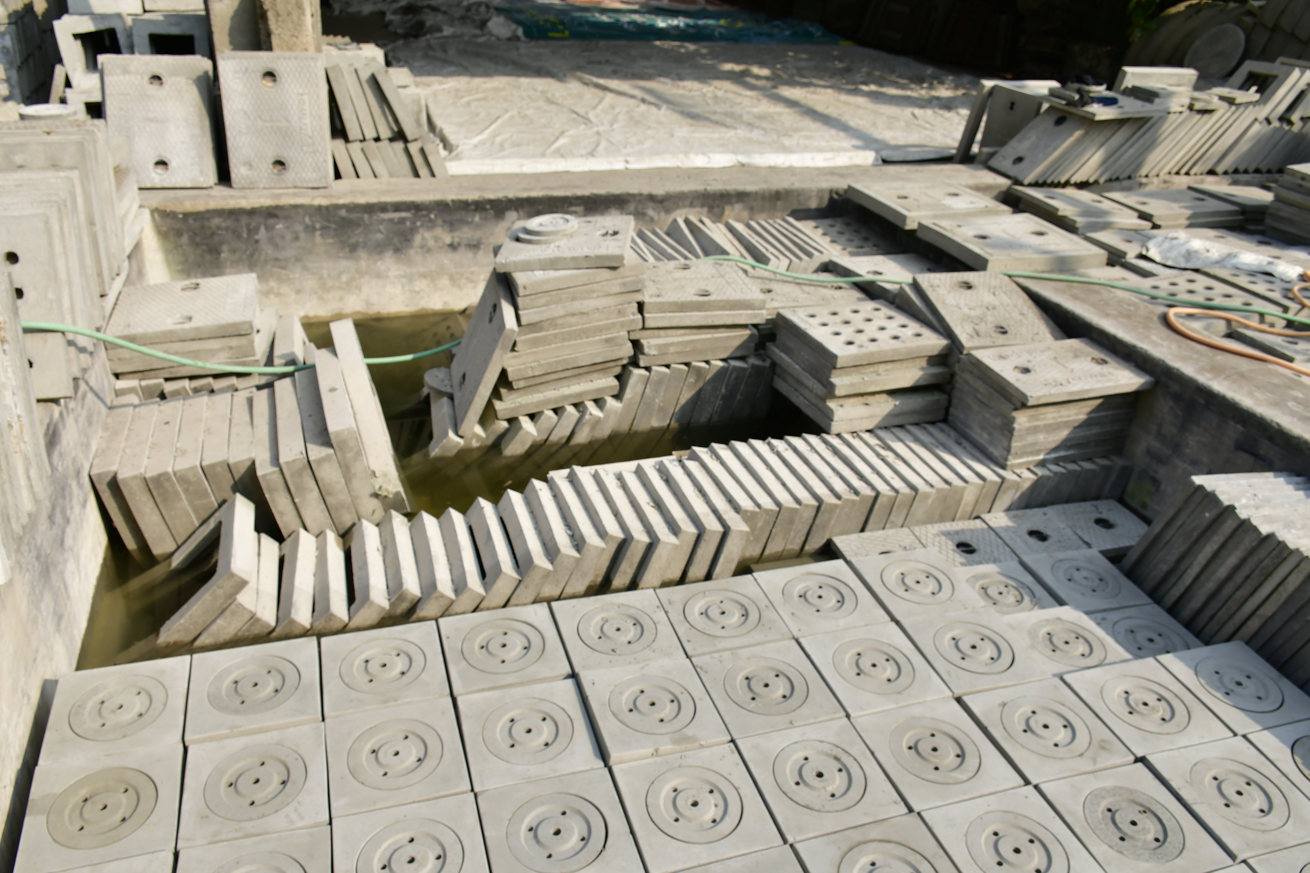 Frc Square Frame Round Manhole Cover Application: Drainage