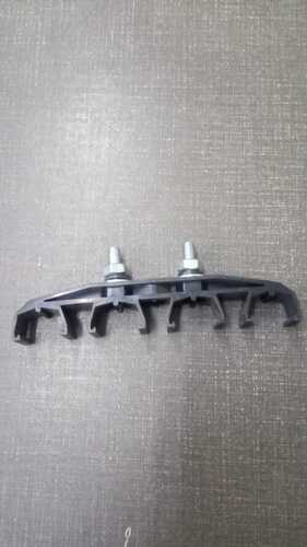 4 Pole W Type Hanger Clamp - Engineered Plastic, Minimum Pitch Center 40-50 mm, Black Finish | Customizable Dimensions for EOT Crane Applications
