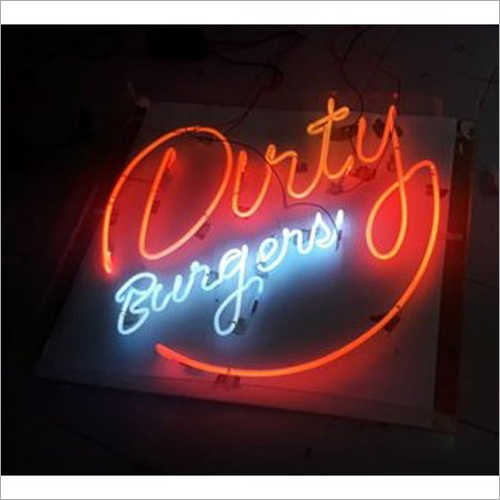 नियॉन बोर्ड का आकार: अलग-अलग उपलब्ध