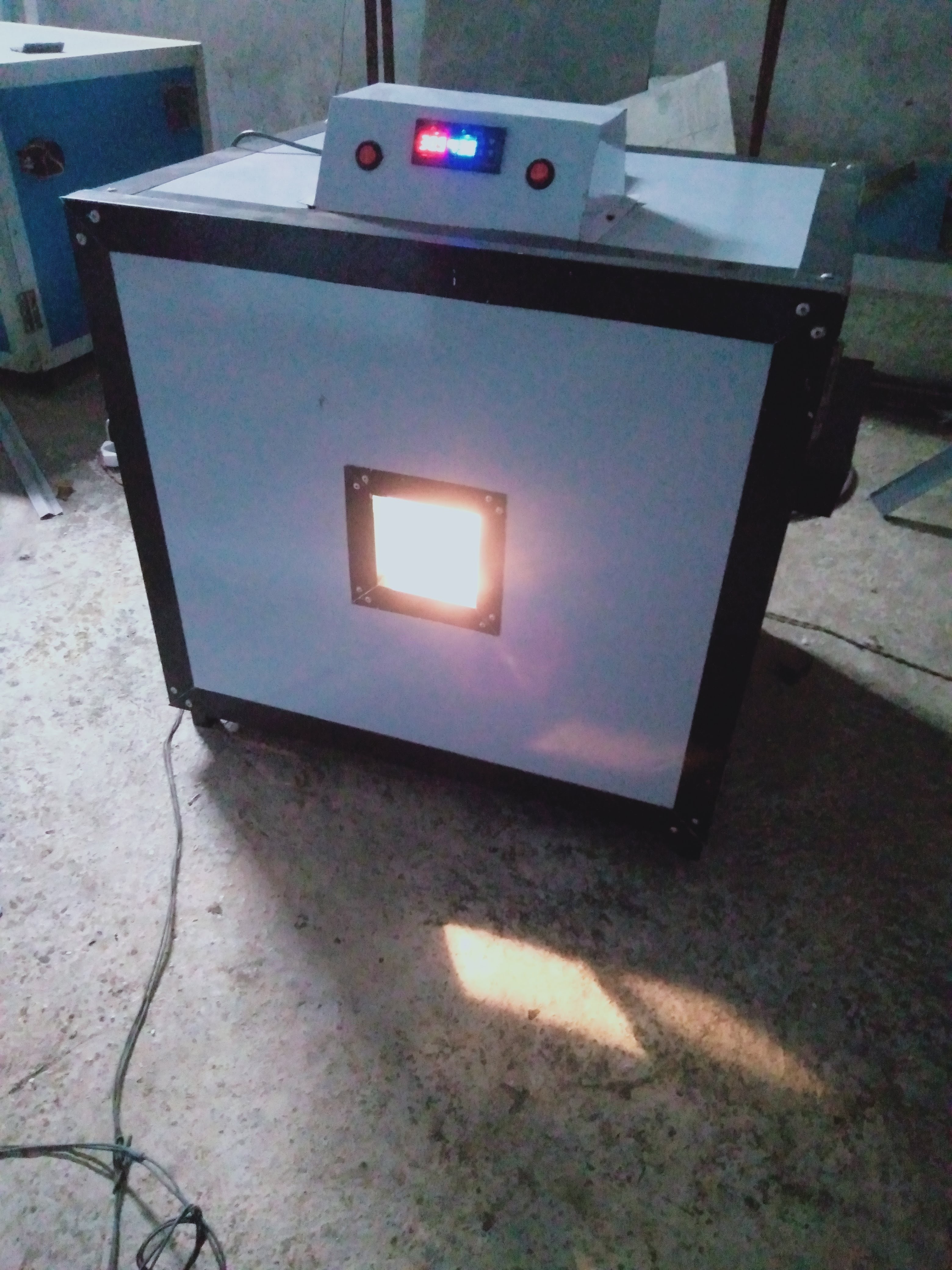 Mini Egg Incubator Machine 100 Eggs Dimension (L*w*h): 22x23x26 Inch (In)