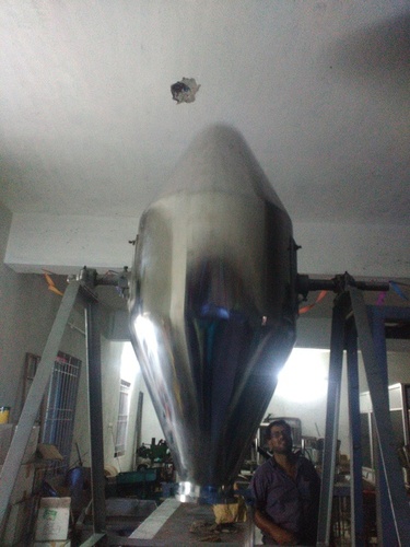 डबल कोन ब्लेंडर