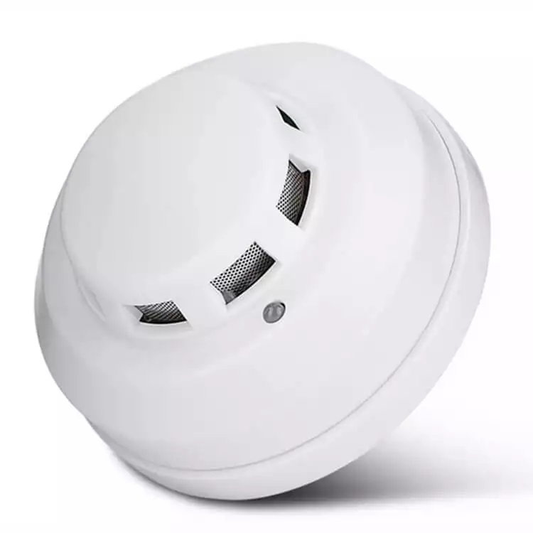 Conventional Wired Smoke Alarm Smoke Detector Ceiling Mounted Fire Protection - Alarm Density: 10a ~+50a (A 95%rh No Congelation)