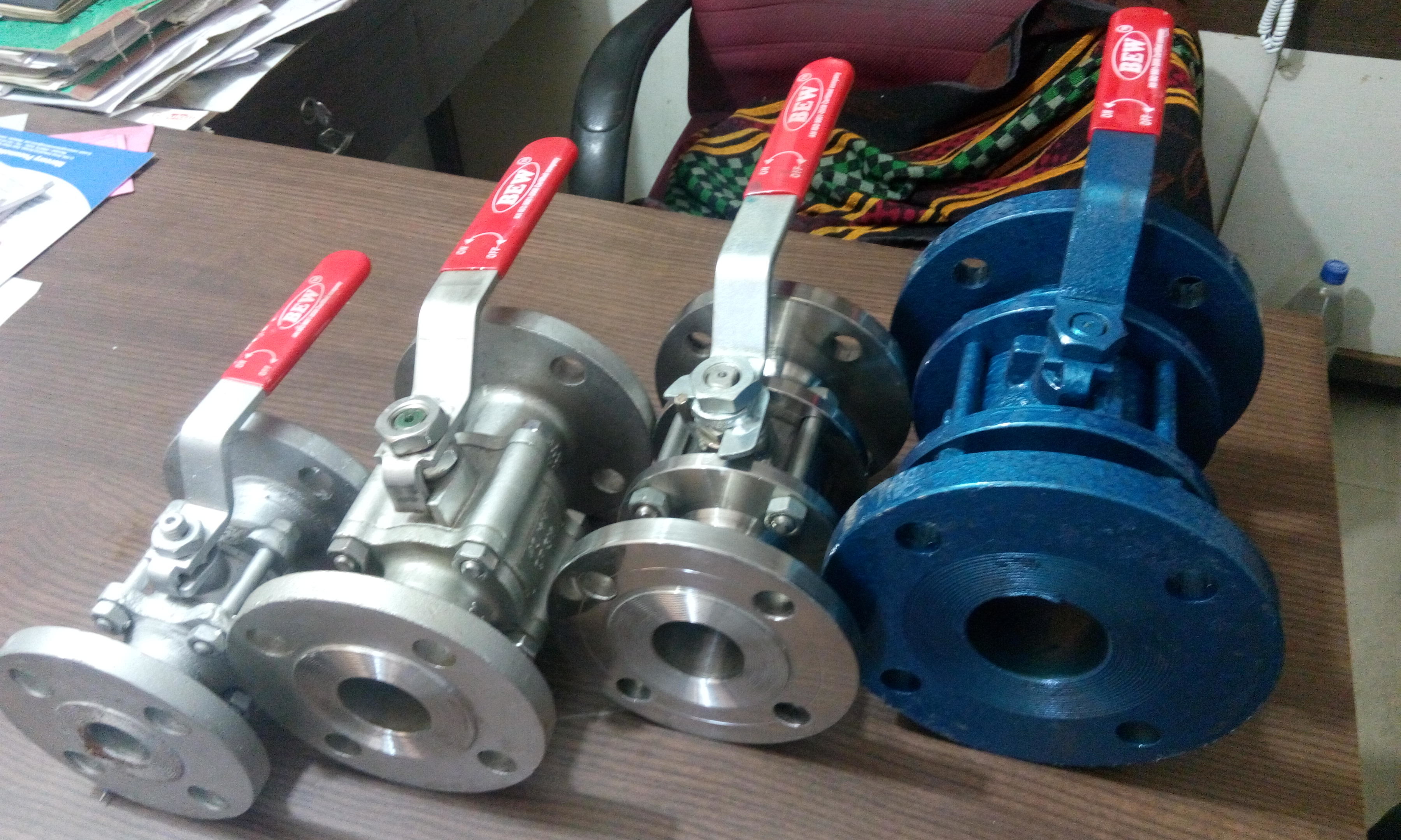 Manual Ball Valve - Stainless Steel, Gray | Industrial Use, Water Media, Ball Structure