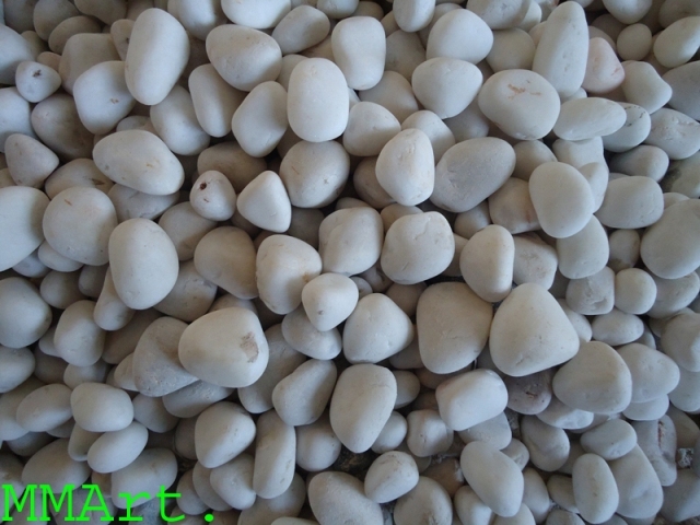 Snow White Quartz Round Machine Polished White Pebbles Stone Interior Decoration