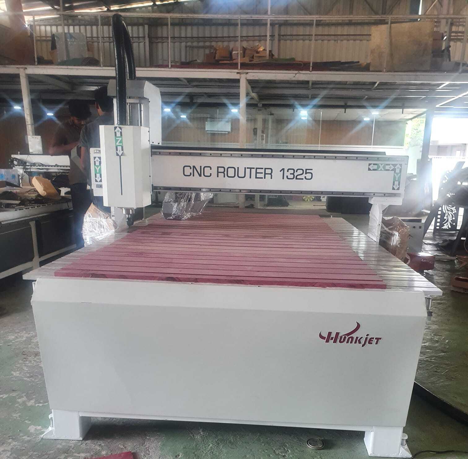 White Carving Machine