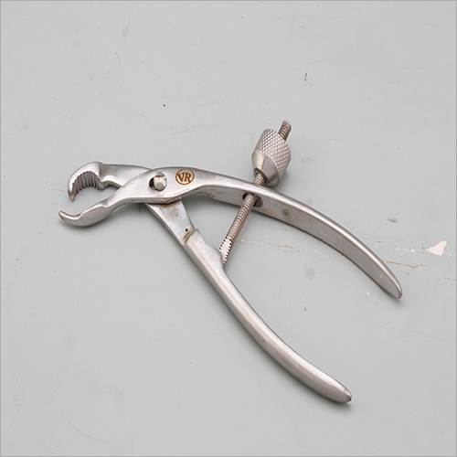 Self Centering Forceps