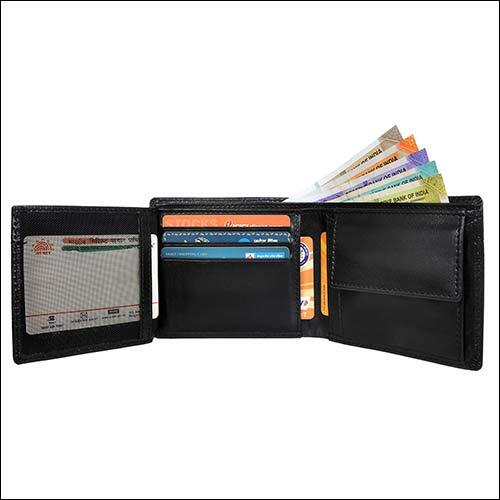 Black Leather Wallet Design: Plain