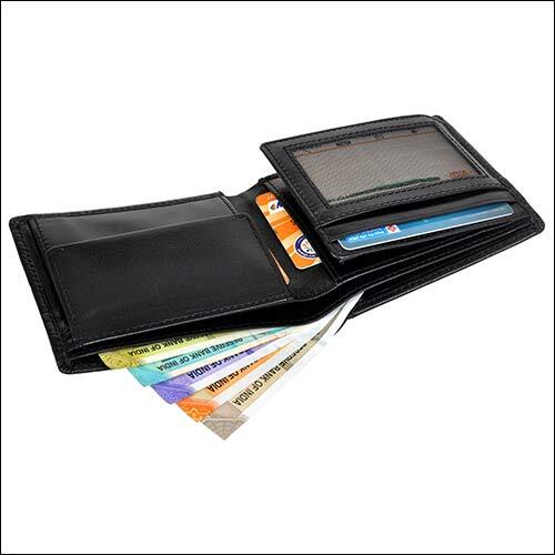 Black Leather Wallet Design: Plain