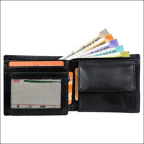 Black Leather Wallet Design: Plain