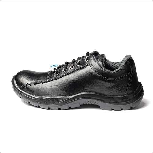 Black Interceptor Safety Shoes Gender: Unisex
