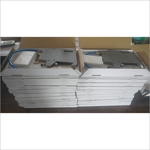 सिल्वर फेनुमैटिक नाइफ होल्डर बॉक्स