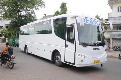Isuzu Bus-AC