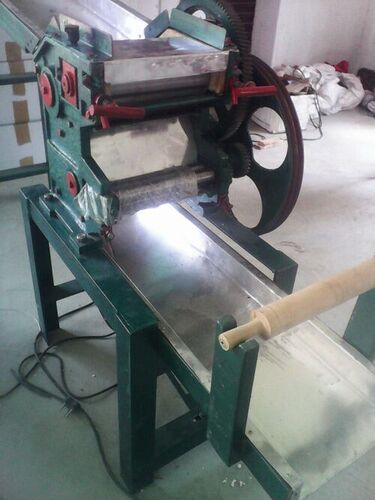 Noodles Making Machine - Manual Control, Silver Finish | Eco-Friendly, High Efficiency, Low Noise, Lower Energy Consumption, Table Top Installation