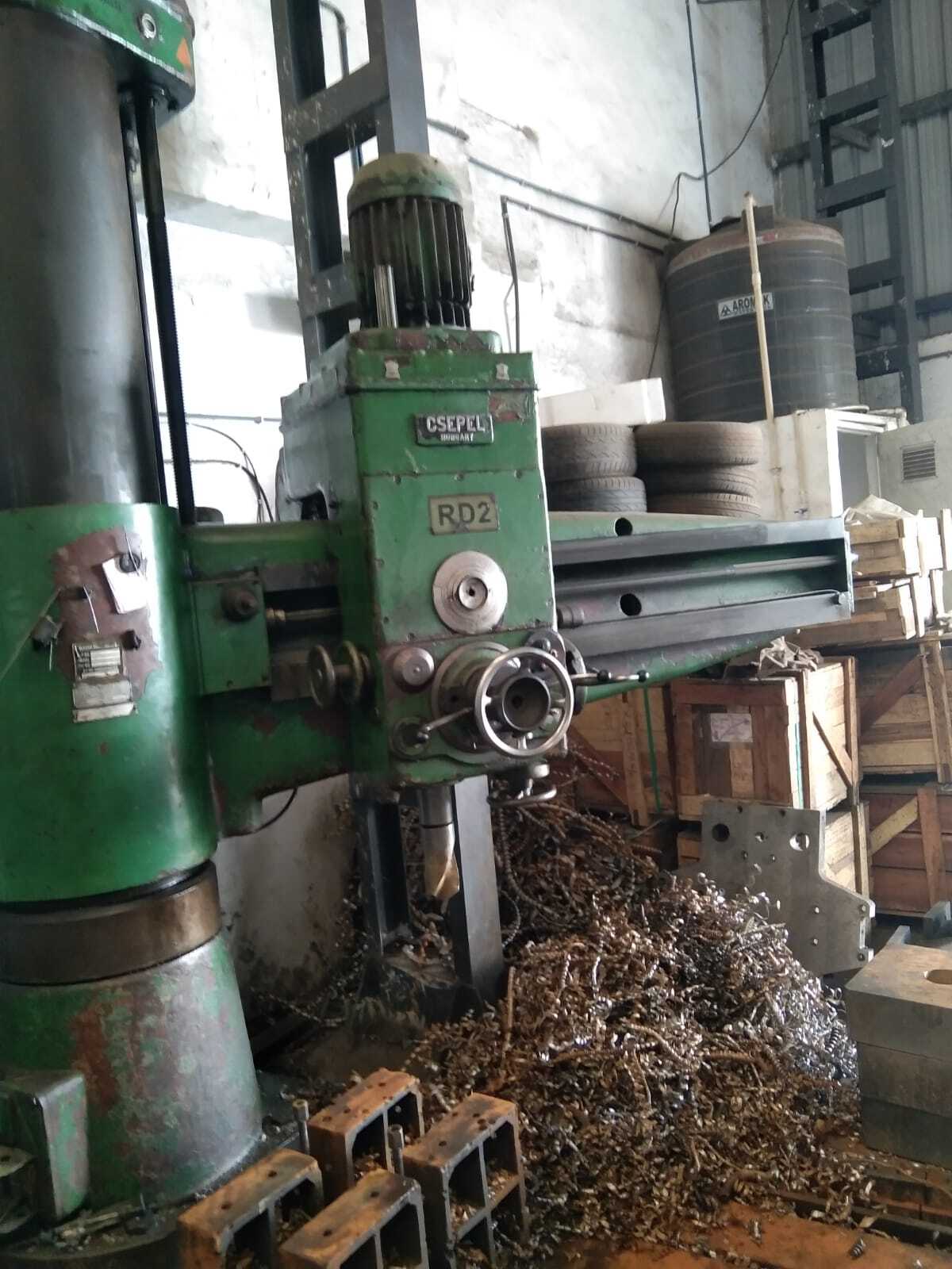 Radial Drill Machine - Material: Carbon Steel