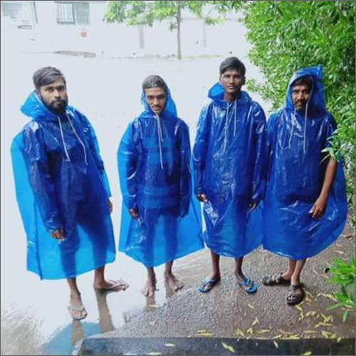 प्लास्टिक ब्लू रेन कोट