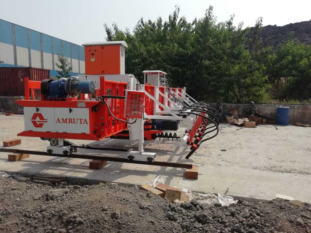 Concrete Road Paver - Highly Graded Steel, 22 Meters Wide, Orange And White | Semi-automatic, 1 Year Warranty, Vibration Frequency Included