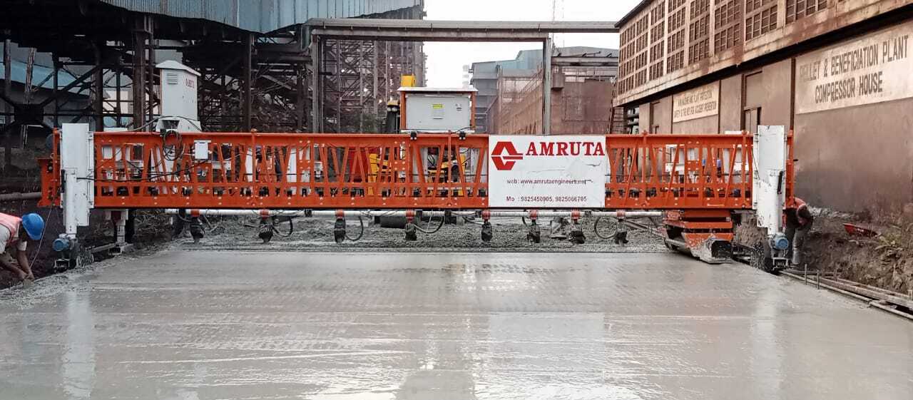 Semi-automatic Fixed Form Paver Machine