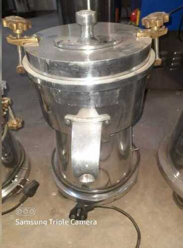 COCONUT JUICER