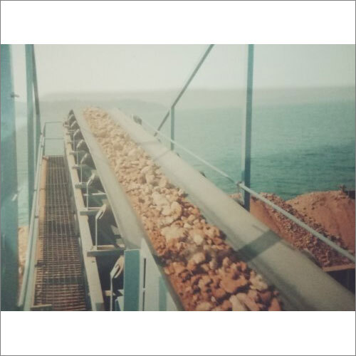 Mild Steel Belt Conveyors - Stainless Steel Structure, Industrial Usage with Durable Performance