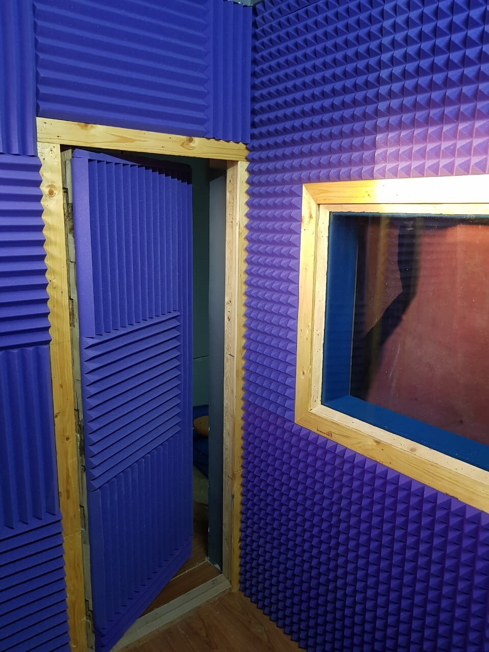 Wood Audiometric Testing Booth