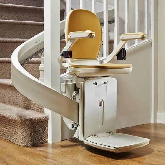 Stair Lift - Aluminum Frame , Variable Dimensions, Beige Color - Battery Powered, Wireless Remote, Compact Design, Easy Install, Smooth Ride