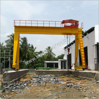 ओवर हैंगिंग क्रेन