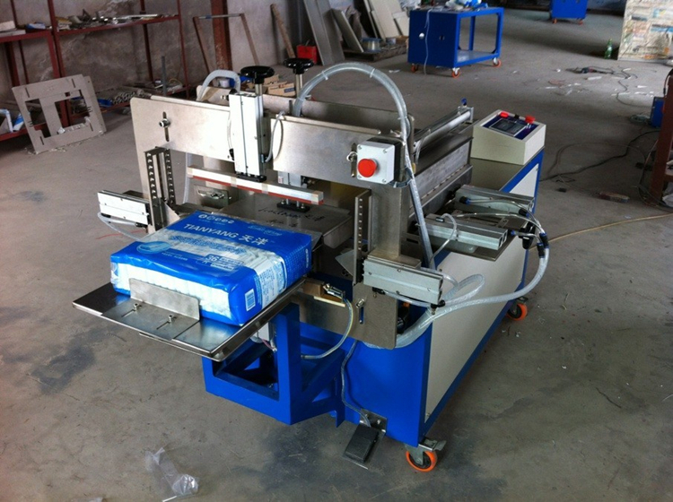 Automatic Semi-automatic Sanitary Pads And Baby Diaper Packaging Machine