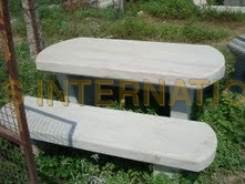 स्टोन कॉफी टेबल