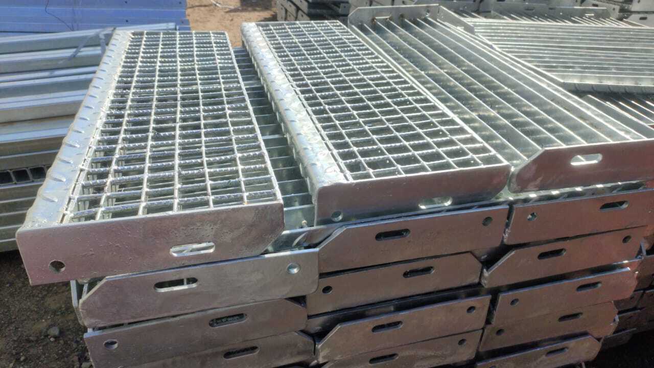 Ms Grating - Ms Material With Galvanized Coating | Durable Fabrication Process For Custom Specifications And Robust Applications