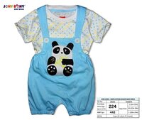 टी-शर्ट के साथ प्रिंटेड कॉटन डूंगरी सेट