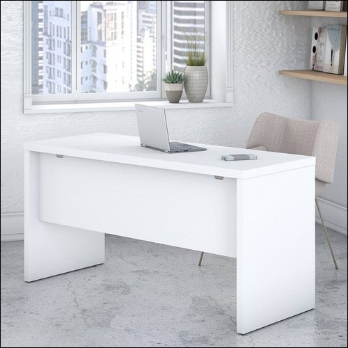 Office Executive Desk - Modern Wood Design | Durable and Stylish Office Furniture