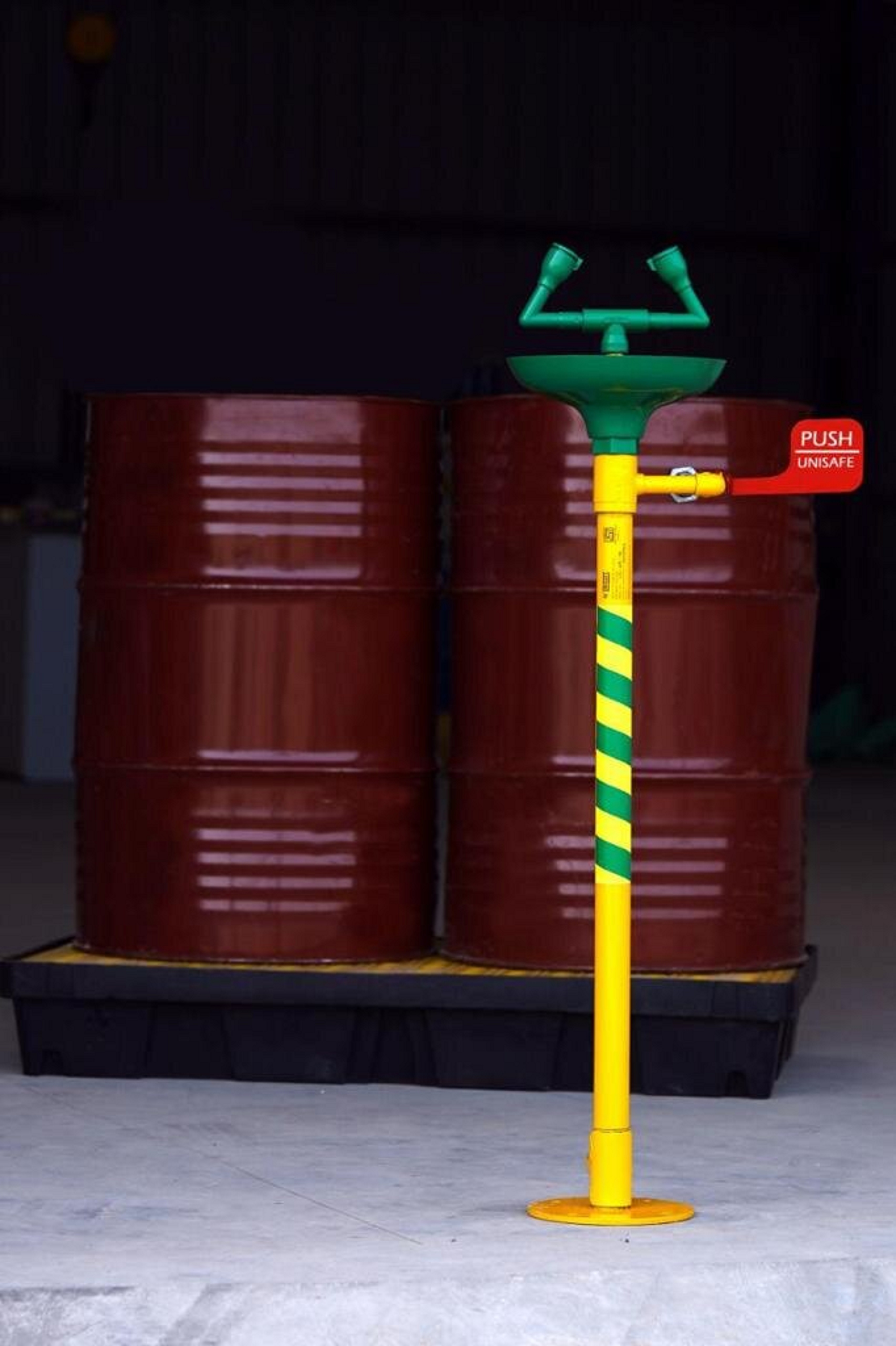 Green And Yellow Eye Wash Fountain Gi Foot Operated