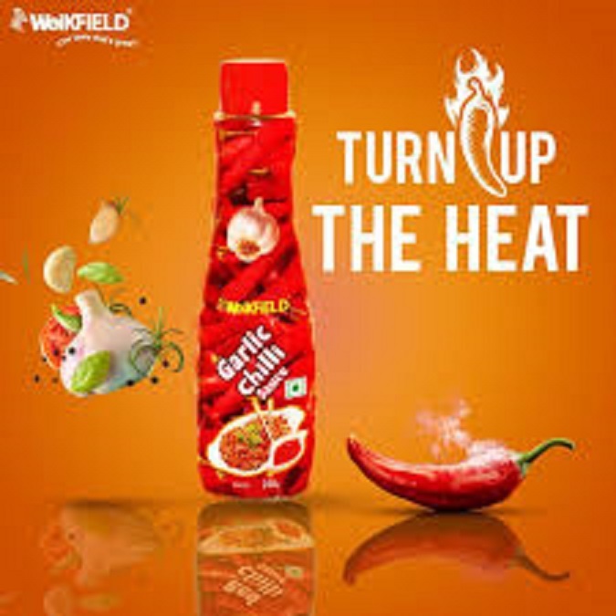 Weikfield Red Chili Sauce - 200 Grams, Spicy Vegetarian Flavor For Chinese, Mexican, Thai And Continental Dishes, Versatile Marinade And Dip