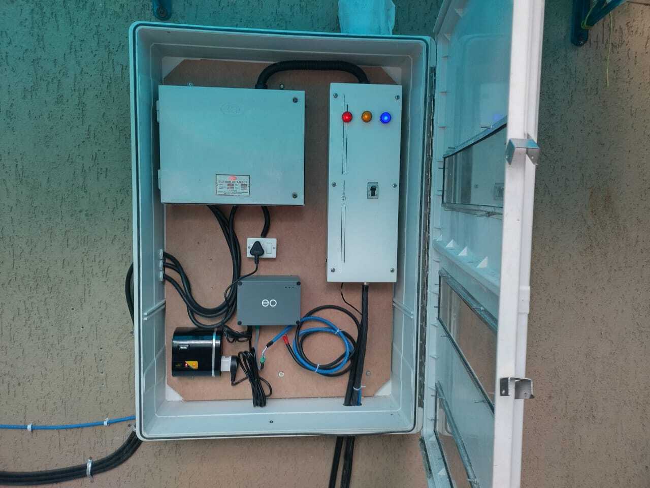 Electric Vehicle (Ev) Type-2 Ac Charger - Eo Hub - Active Load Management - Ambient Temperature: -10 Degree C To 55 Deg C Celsius (Oc)