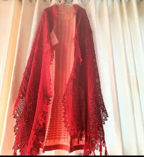 रेड डिज़ाइनर दुपट्टा