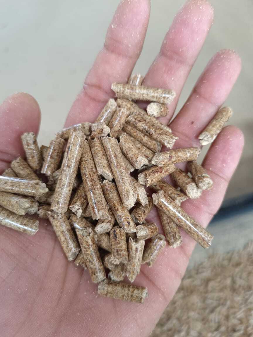 Pinewood Pellets And Biomass Pellets - Ash Content (%): 1.22%