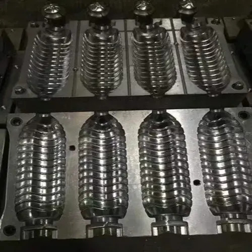 PET बोतलें मोल्ड्स