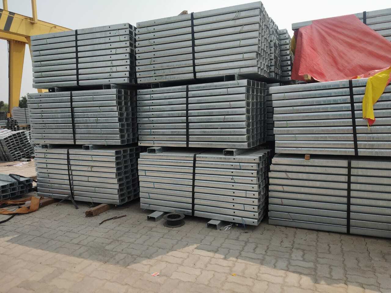 Road Crash Barrier - Color: Metallic Grey